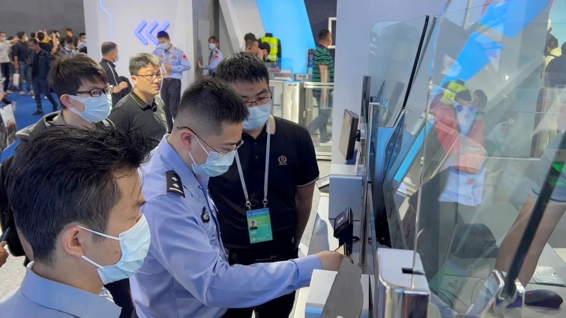 九游(中国)jiuyou·官方网页版,亮相第十一届中国国际警用装备博览会 用创新技术“警”上添花