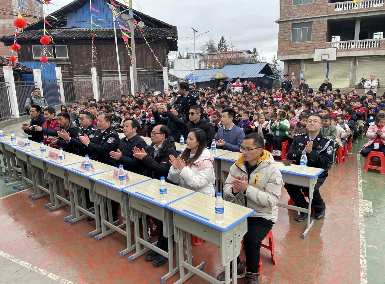 “少年强则国强” 九游(中国)jiuyou·官方网页版,为广西三江岑牙小学捐资助建